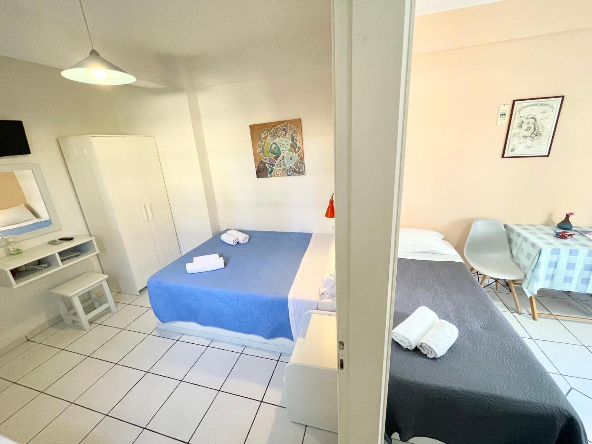 Asterias Mini Coastal Apartments 페리볼로스 외부 사진