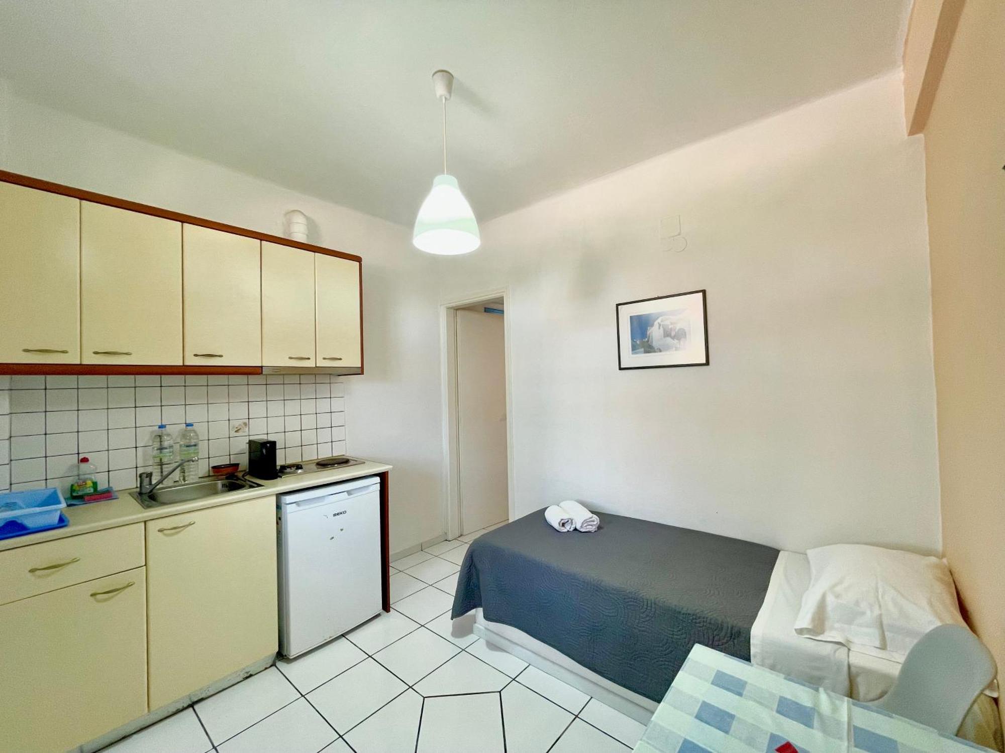 Asterias Mini Coastal Apartments 페리볼로스 외부 사진