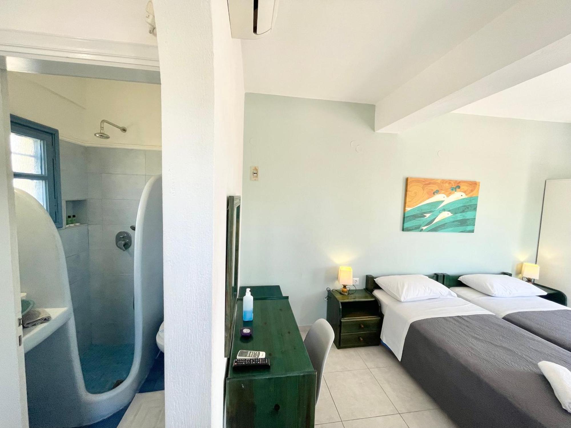 Asterias Mini Coastal Apartments 페리볼로스 외부 사진