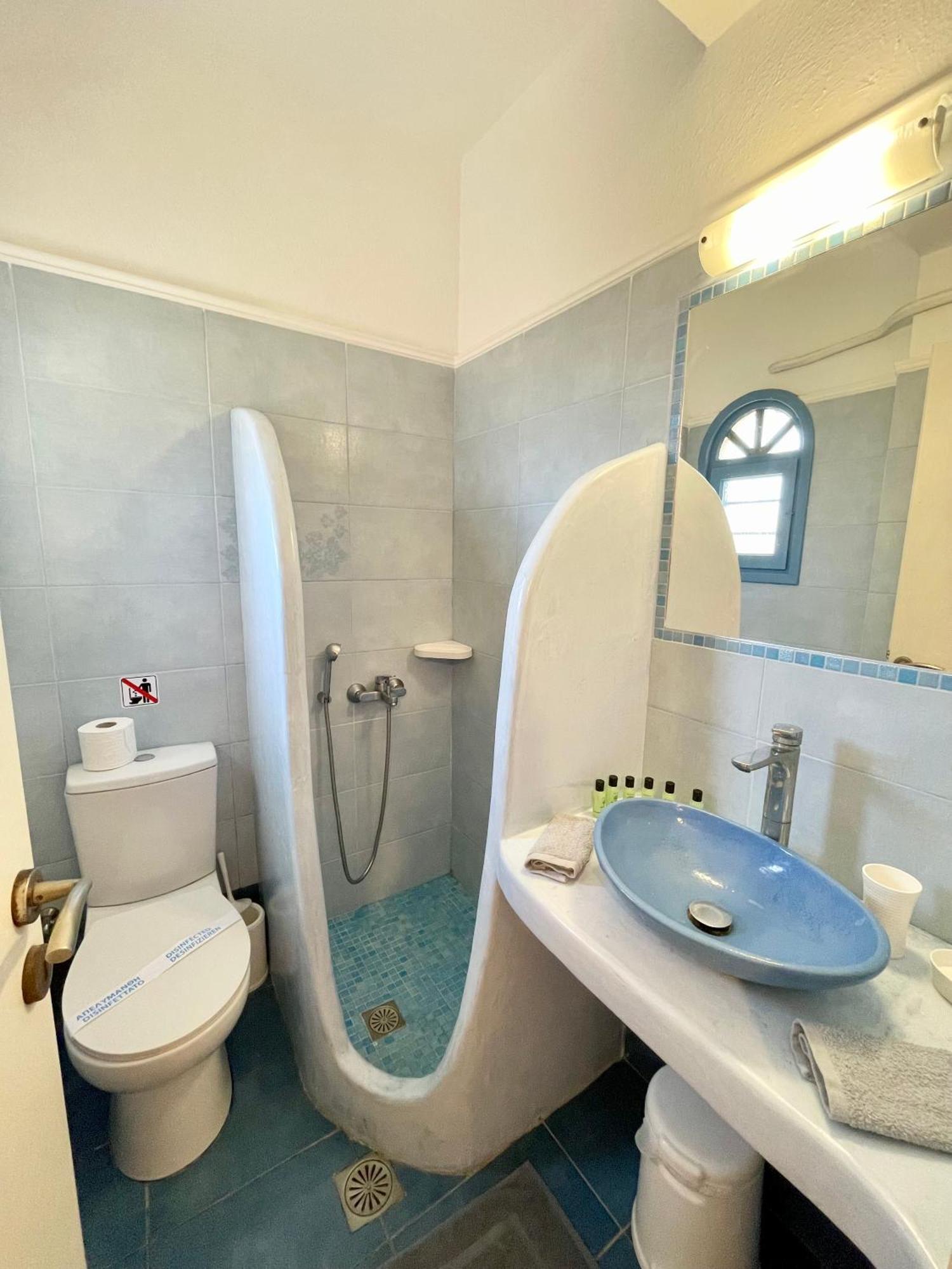 Asterias Mini Coastal Apartments 페리볼로스 외부 사진