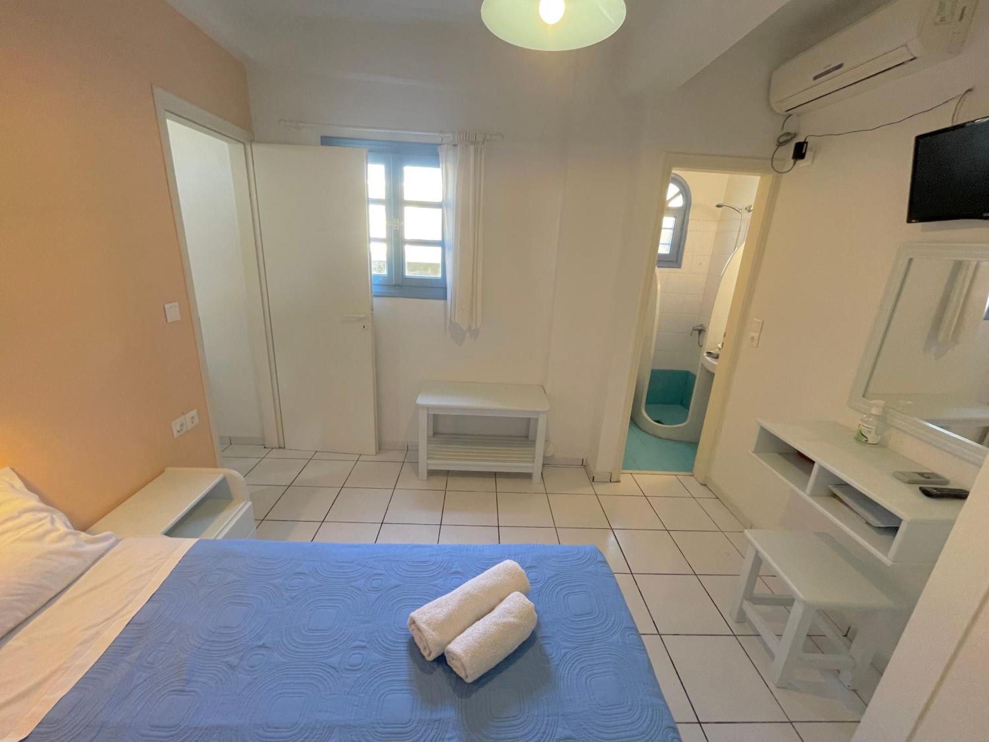 Asterias Mini Coastal Apartments 페리볼로스 외부 사진