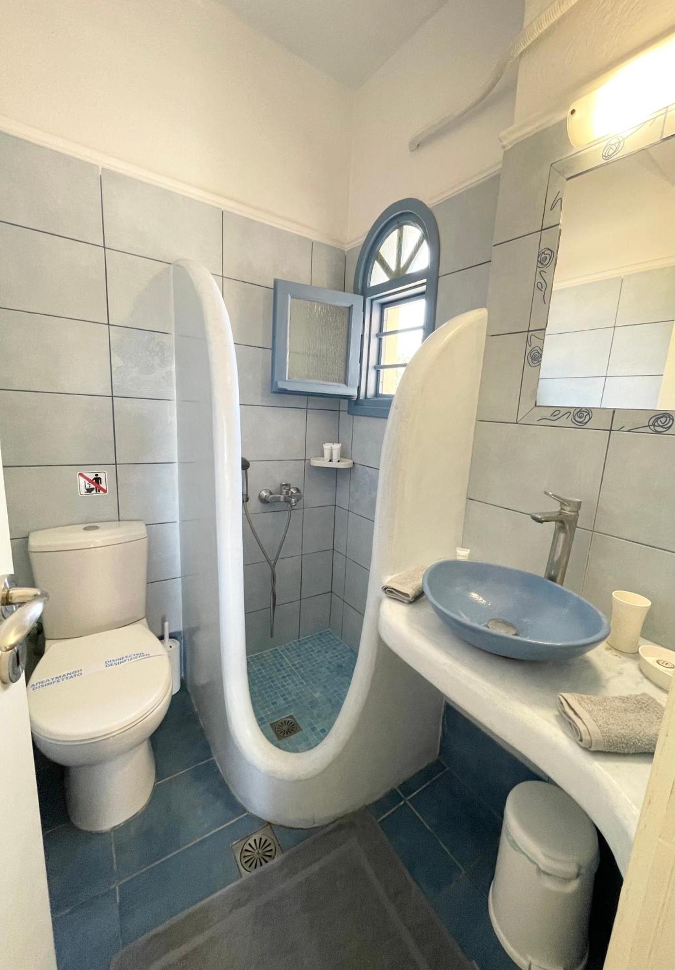 Asterias Mini Coastal Apartments 페리볼로스 외부 사진